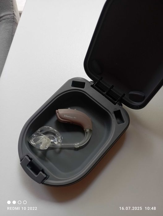 Продавам нов слухов апарат Re Sound