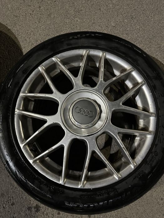 Титановые диски Audi 17R с шинами.
