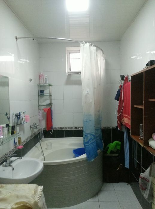 Продаётся коттедж срочно в городе Ахангаран в сторону железной дороги