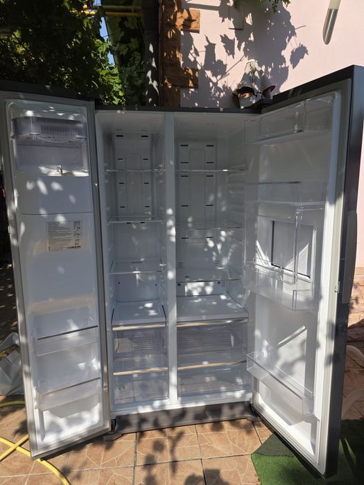 Frigider Samsung side by side