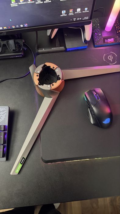 Monitor gaming Asus Rog si Alienware