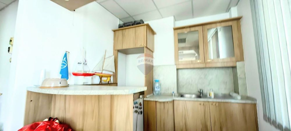 Продава се Двустаен апартамент в Варна, ЖП Гара - 70 кв.м за 2629 €/кв.м - Снимка #6