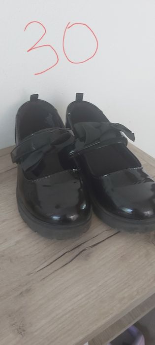Hainute fetita 5-7 ani