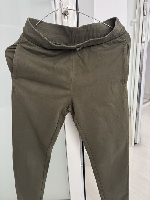 Pantaloni trening baieti 9-10 ani