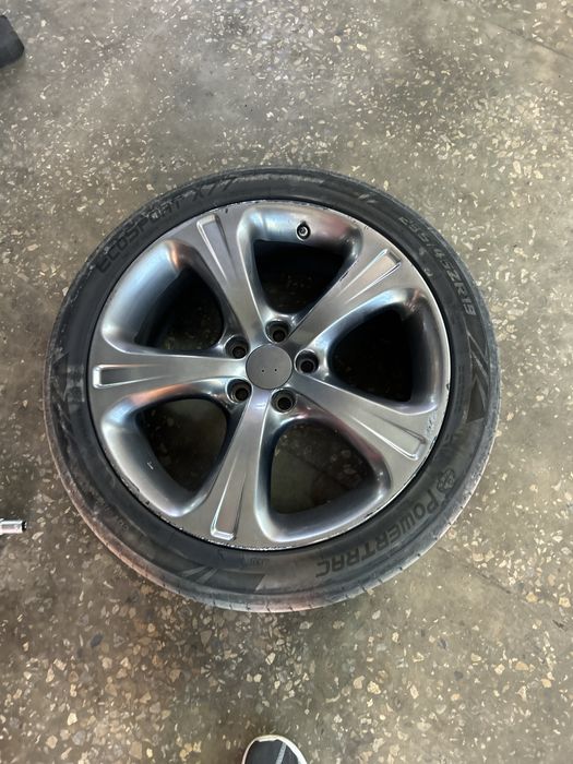 Продам диски с резиной