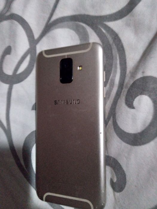 Обменяю Samsung a6 32 GB