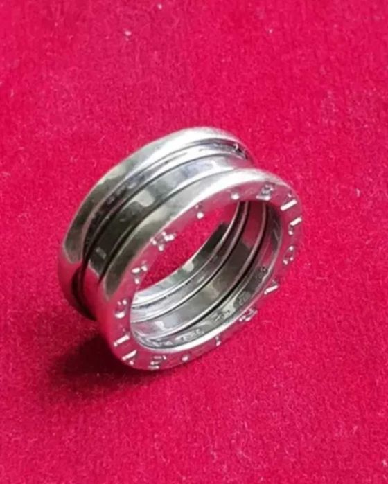 inel Aur alb Bulgari ( B01 ring ) impecabil, 10,5 gr, marimea 57