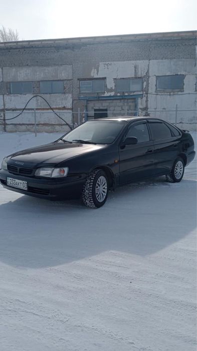 Тойота карине е 1.8 мкпп.