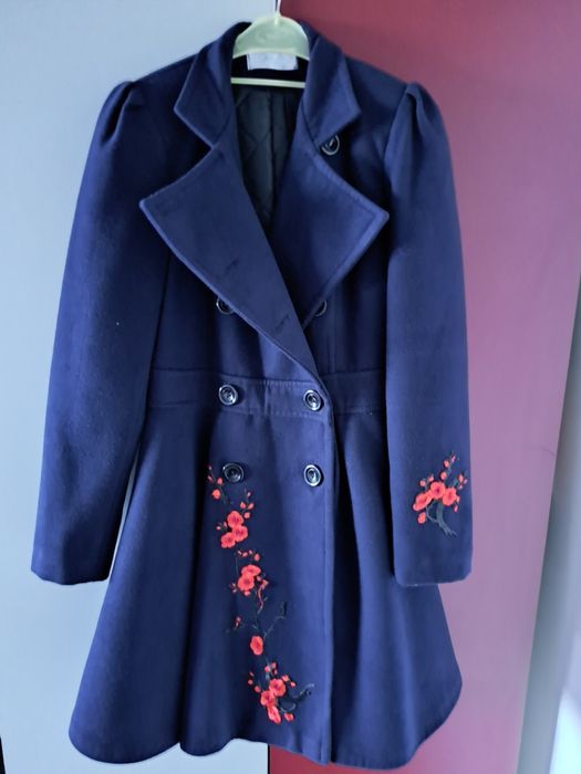 Palton dama nou, model deosebit