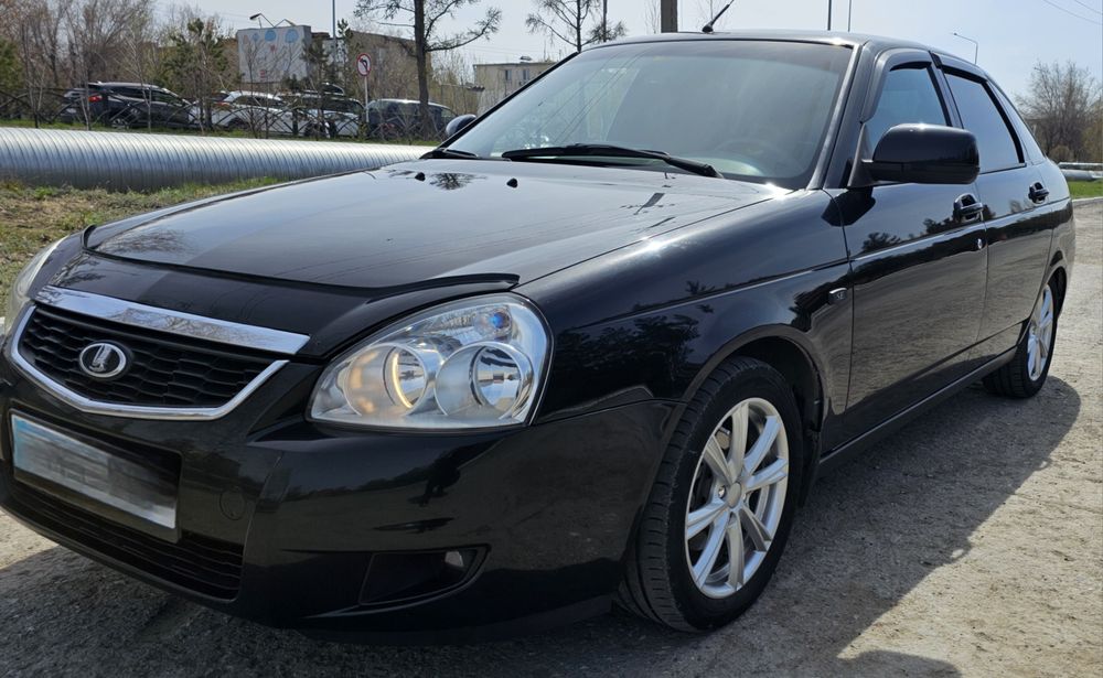 Продам приору 2 конец 2013 года