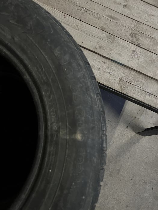 Шины  зимние 215/65/R16