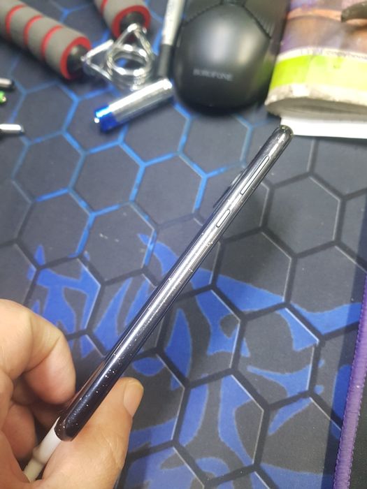 Samsung s10e продам