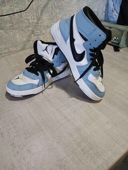 Продаётся детская обувь