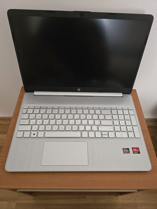 Laptop HP 15s-eq2060ua