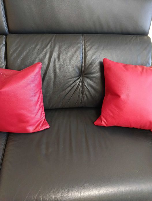 Design Canapea din piele naturala 3Persoane, extensibila, stare foarte buna.