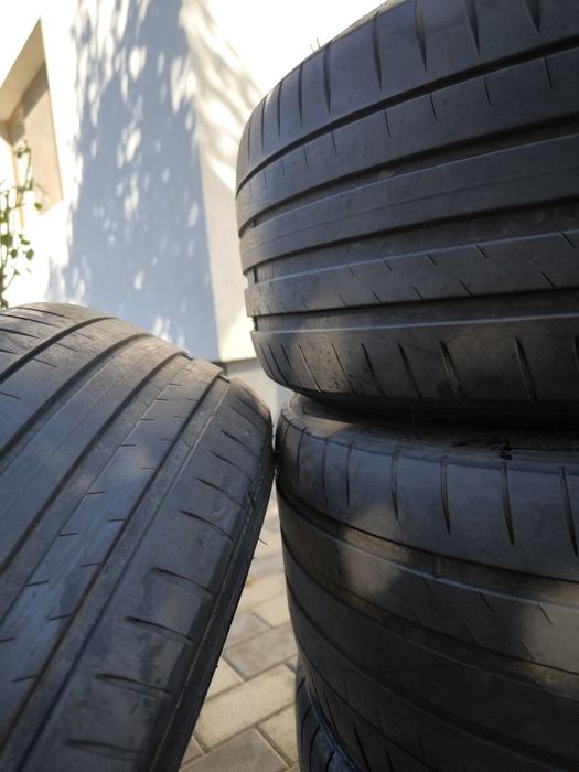 Anvelope Michelin Pilot Sport 4S 225/40/R19 255/35/R19