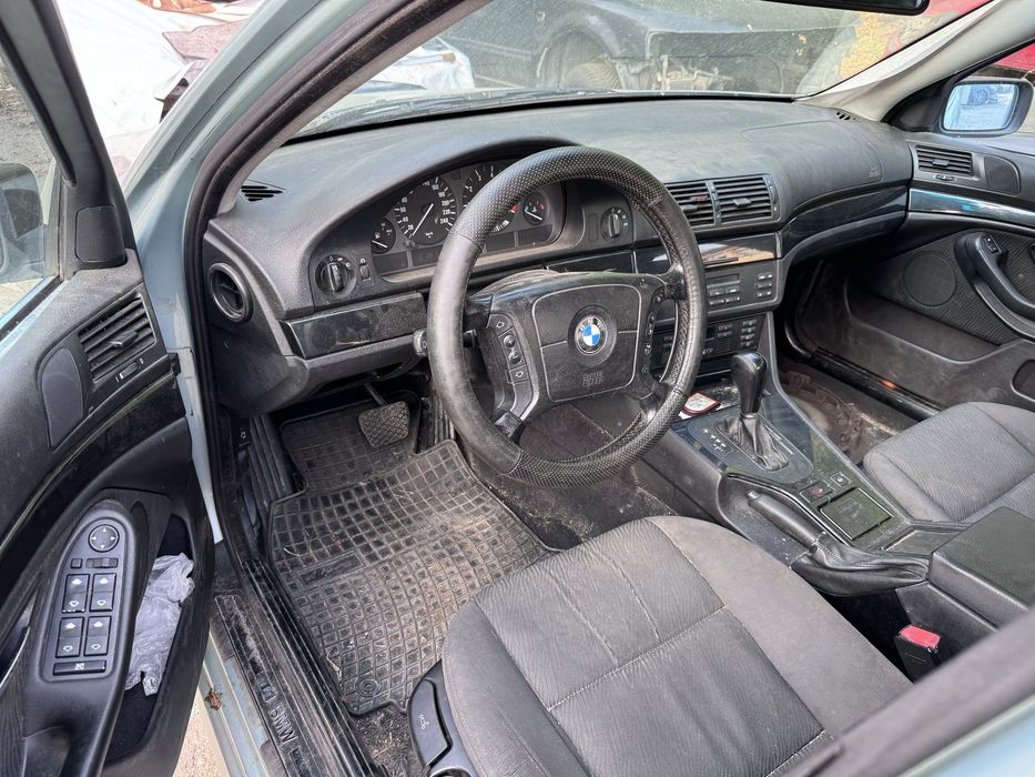 BMW e39 523i 170hp 1999г На Части