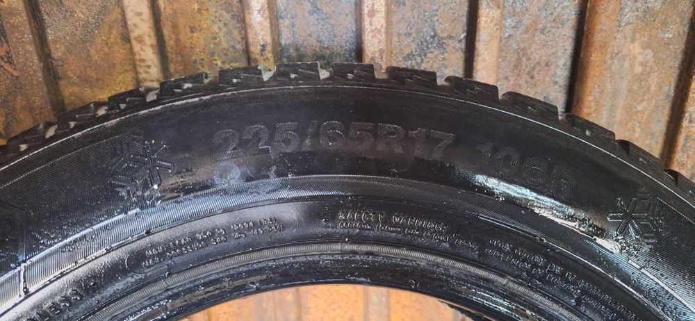 Комплект зимней резины 225/65R17