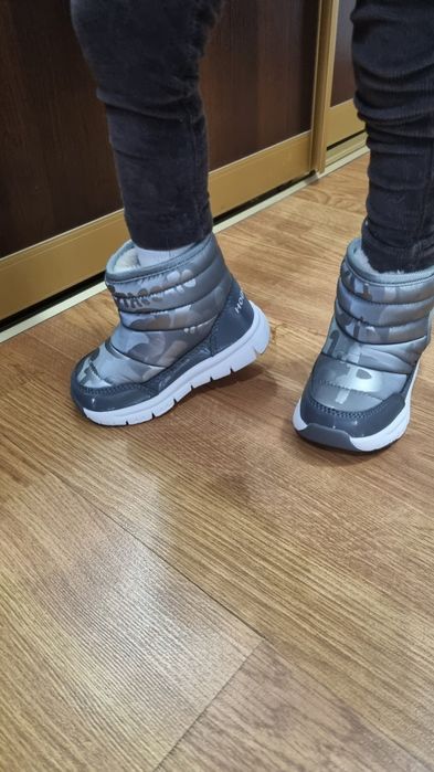 Зимние теплые легкие дутики