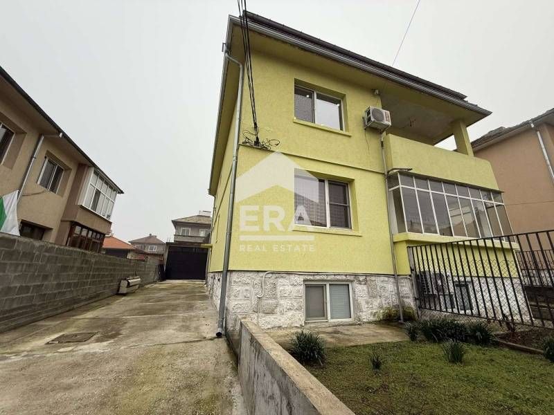 Продава се Етаж от къща в Русе, Дружба 2 - 106 кв.м за 794 €/кв.м - Снимка #1