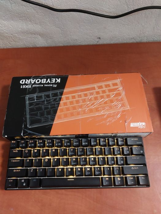 Okazie! Tastatura mecanica 3 mode,bluetooth,fir,receiver,RK 61%,noua