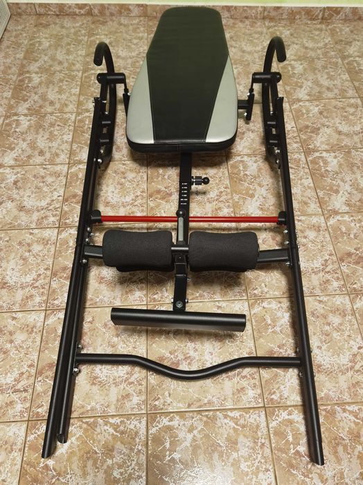 Продавам инверсионна лежанка