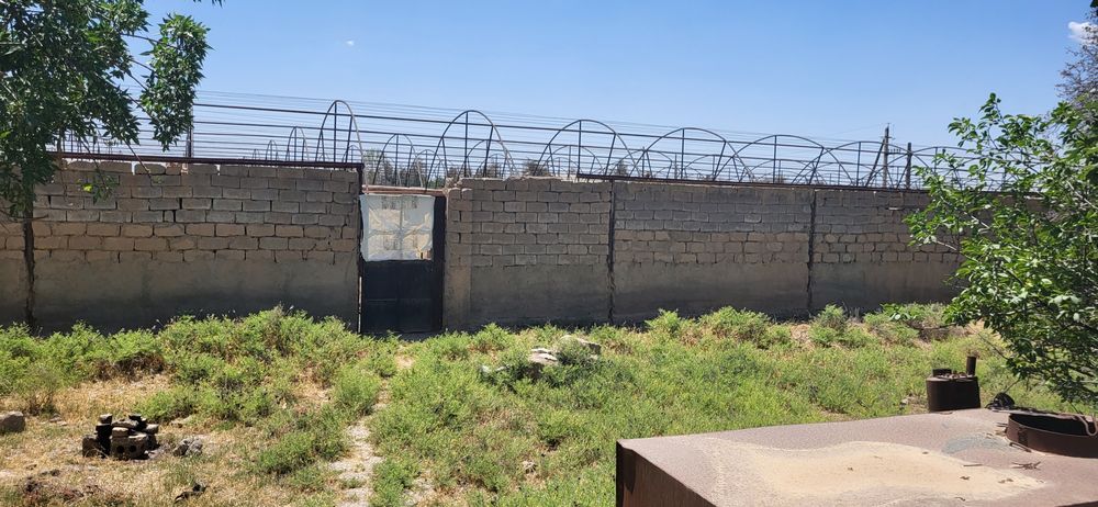 Парник сотилади. (Нархини келишамиз)