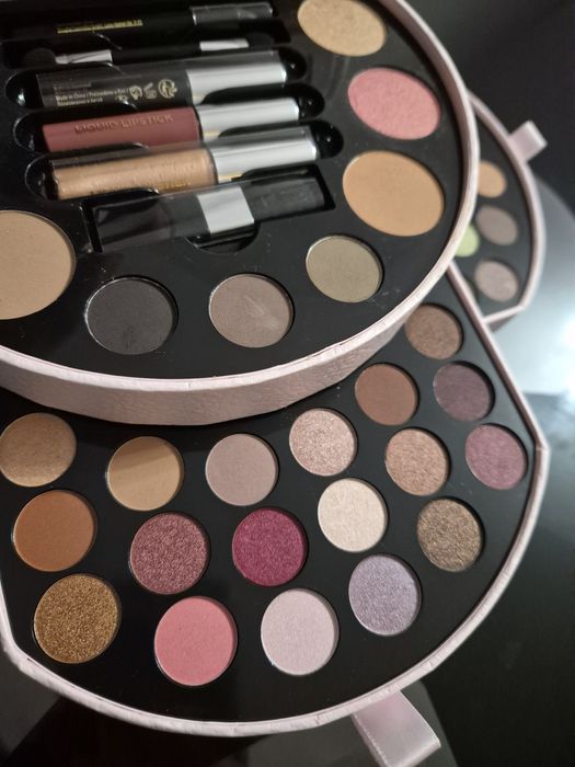 Нова Douglas палитра