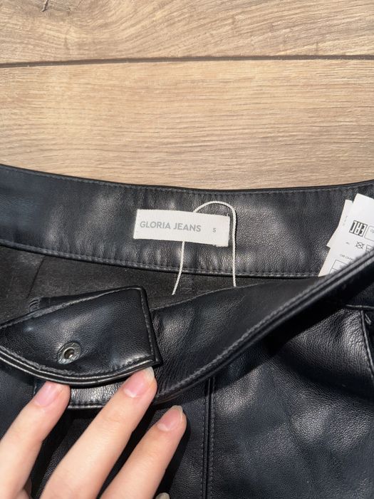 Кожаные шорты черные