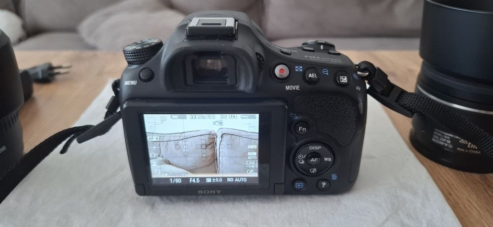 Фотоапарат SONY A58