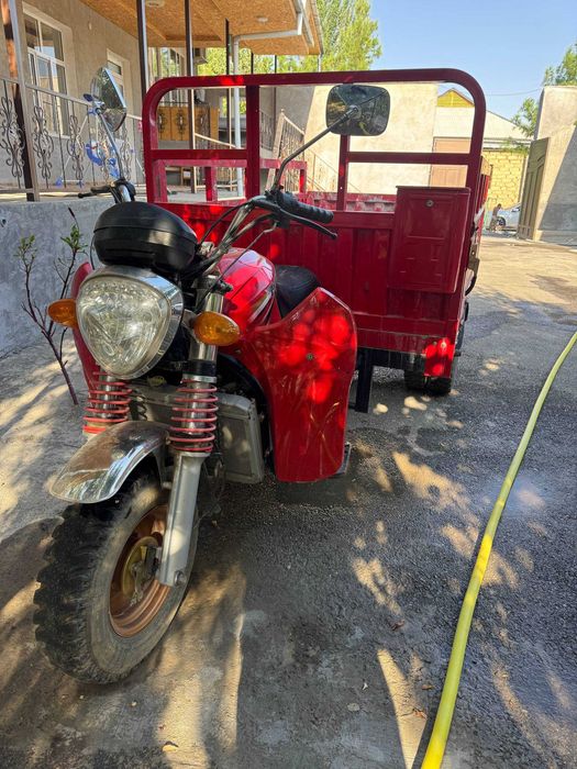 Lochin mototsikl