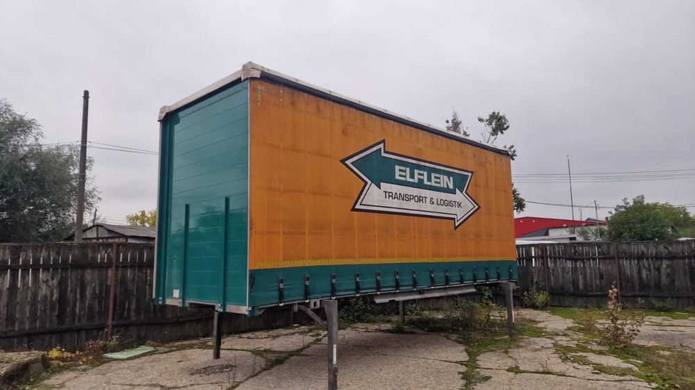 Vând bena furgon container