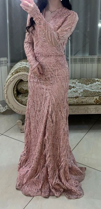 Продам шикарное платье