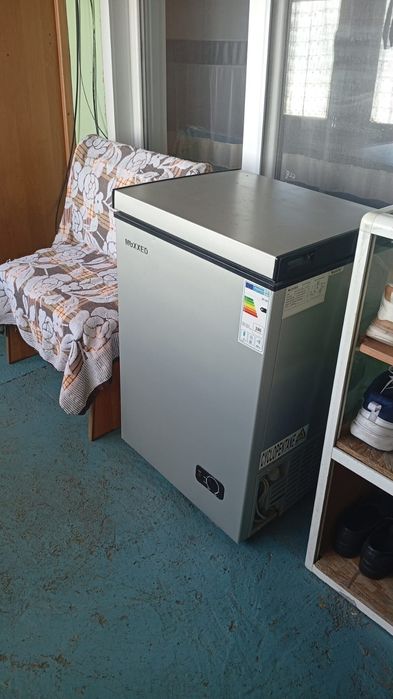 Продам морозильник