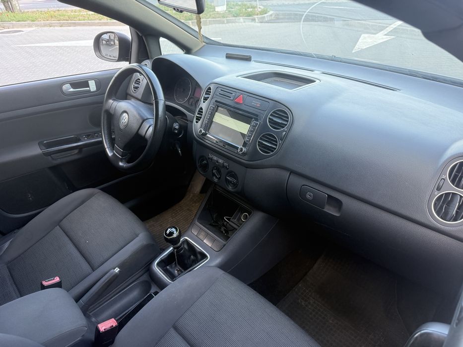 Vw golf 5 plus 2007 1,9tdi 105 hp 300.000km pret 1850