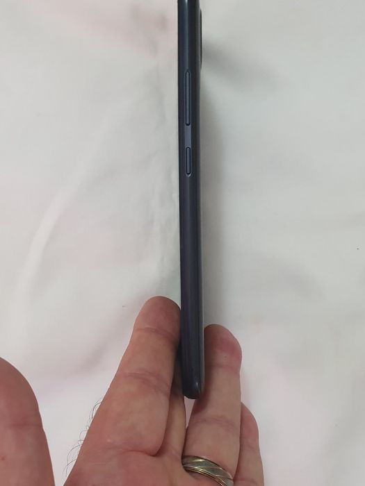 Tel. Realme C21.