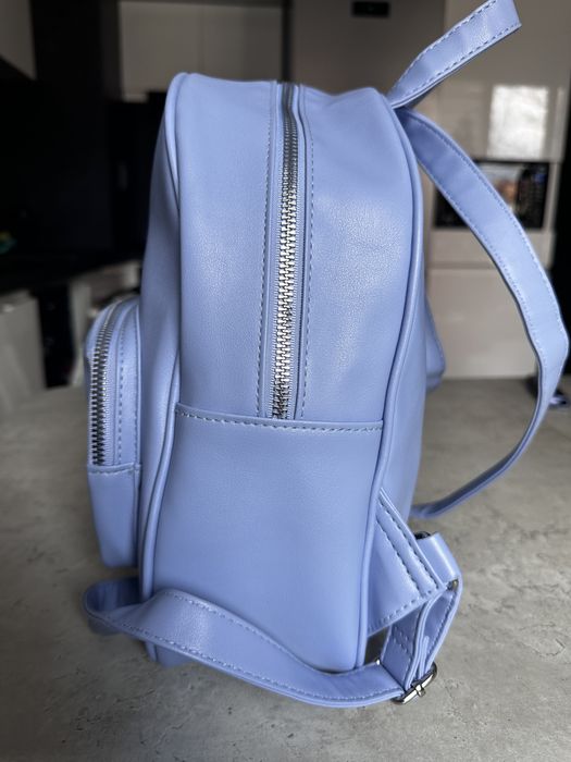 Нова дамска раница