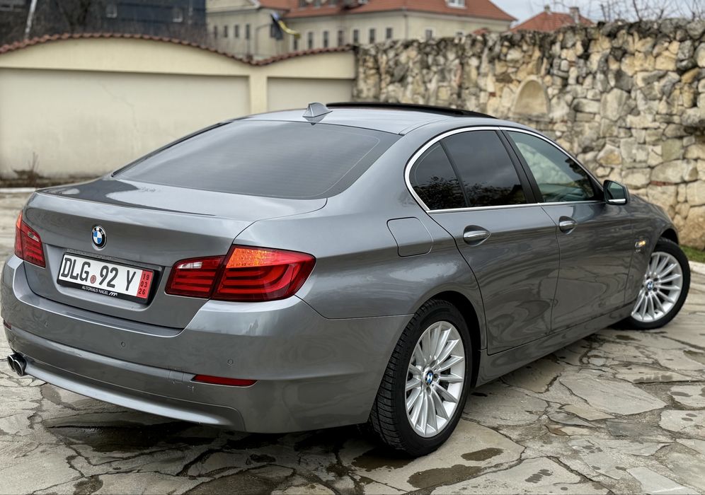 BMW 530d X-Drive 258CP  2012 -Luxury Line - ACC-Trapa -2 butoane FULL