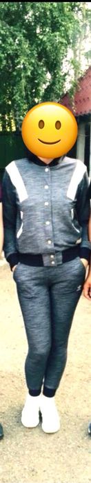 Продам спортиный костюм адидас