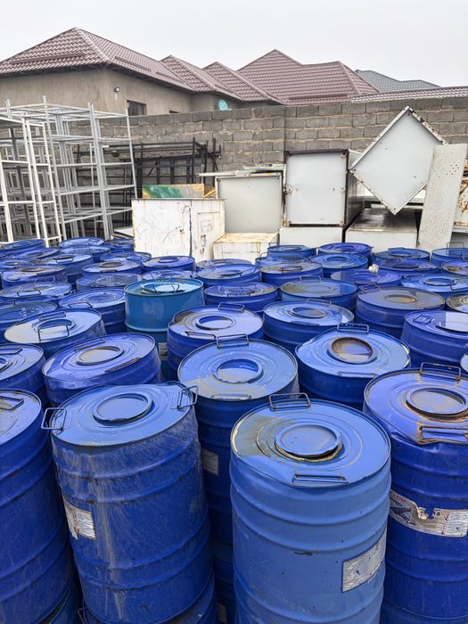 продам металлические бочки 60л