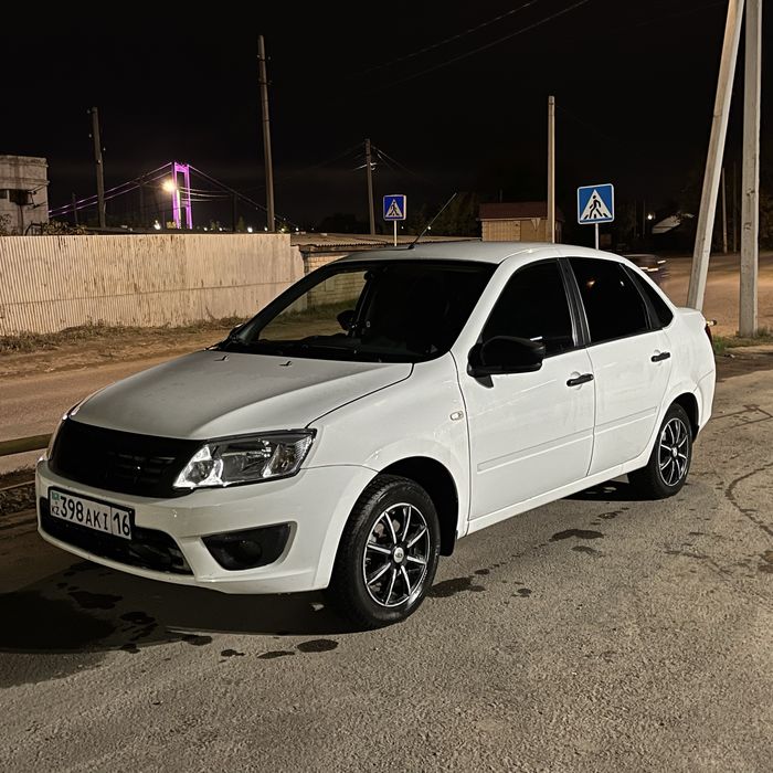 Машина лада гранта 2018