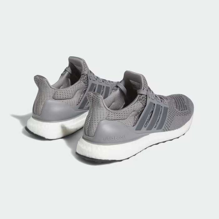 Оригинальные Кроссовки Adidas UltraBoost 1.0 (39 размер/6.5 US)