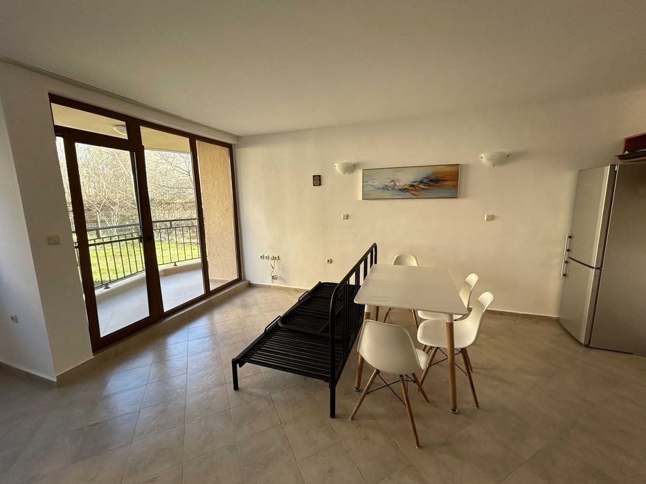 Продава се Едностаен апартамент в Царево - 54 кв.м за 1100 €/кв.м - Снимка #4