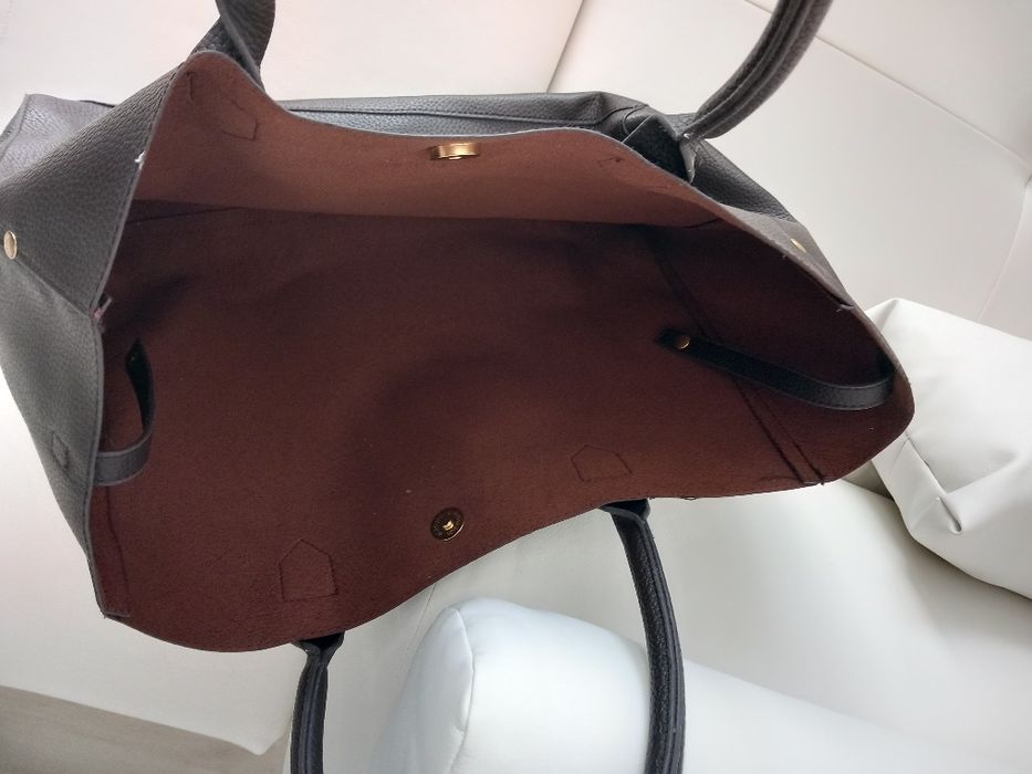 Vând poseta sport/fashion,  stare perfecta.,piele ecologica,import