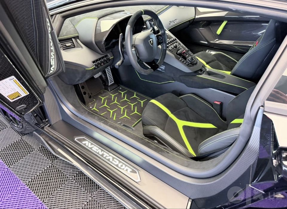 Lamborghini Aventador SVJ