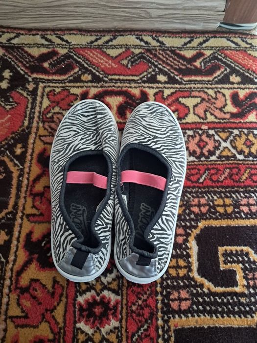 Отдам одежду на 10 12 лет