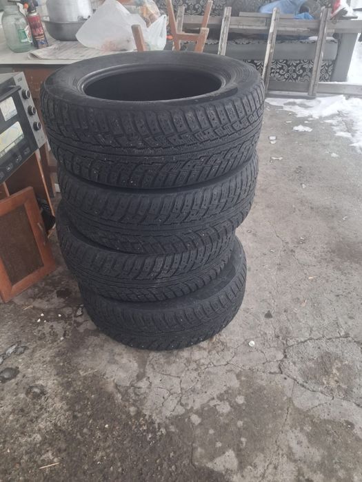 225/65 R17 өлшемді қысқы дөңгелектер сатылады.
