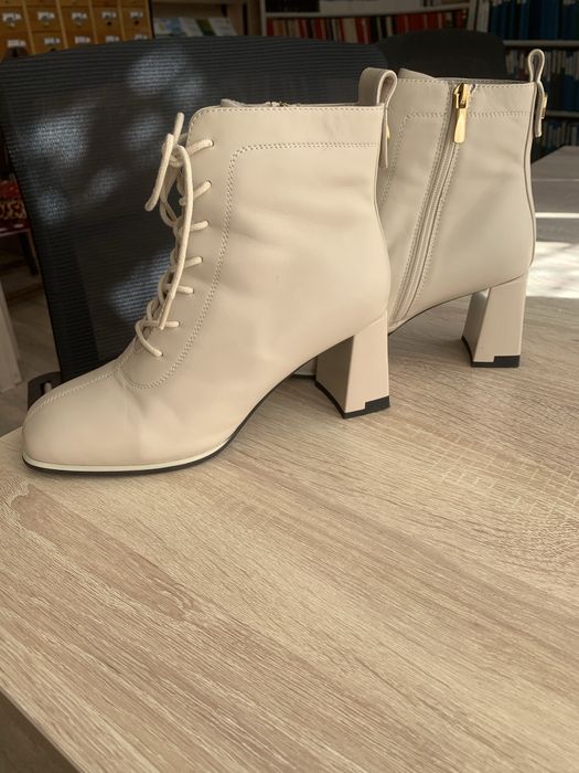 Продам батильоныпродам батильоны , цвет слоновой кости 37 размер, нату