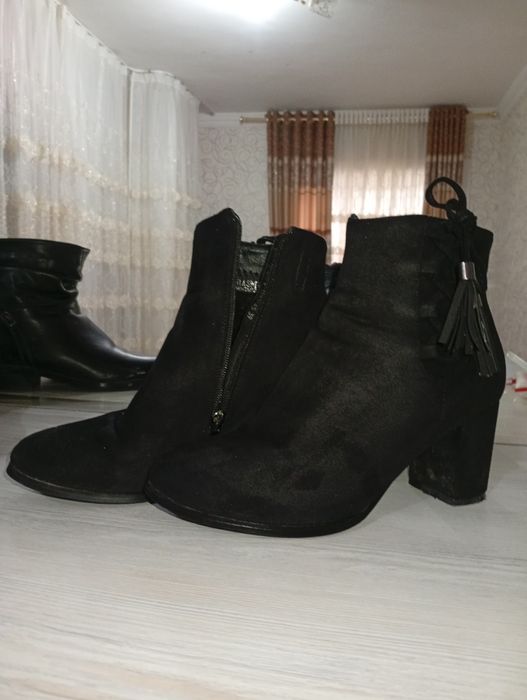 Etik sifati yaxshi yangidek 1,2marta kiyilgan xolati yaxshi darajada.