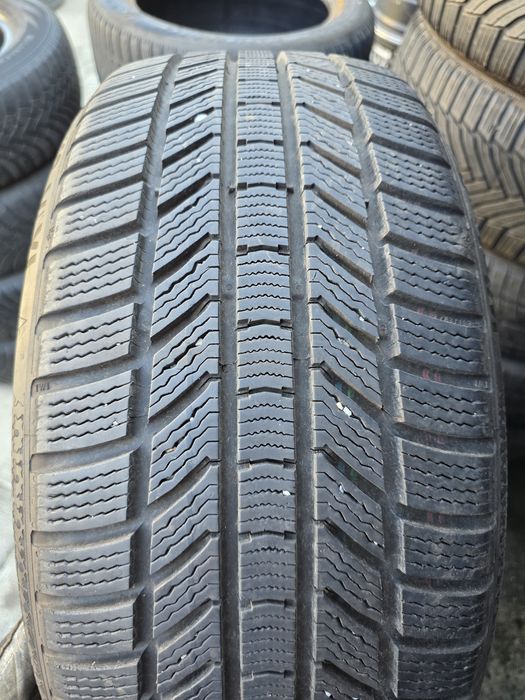 Единични гуми с размер 225 40 18